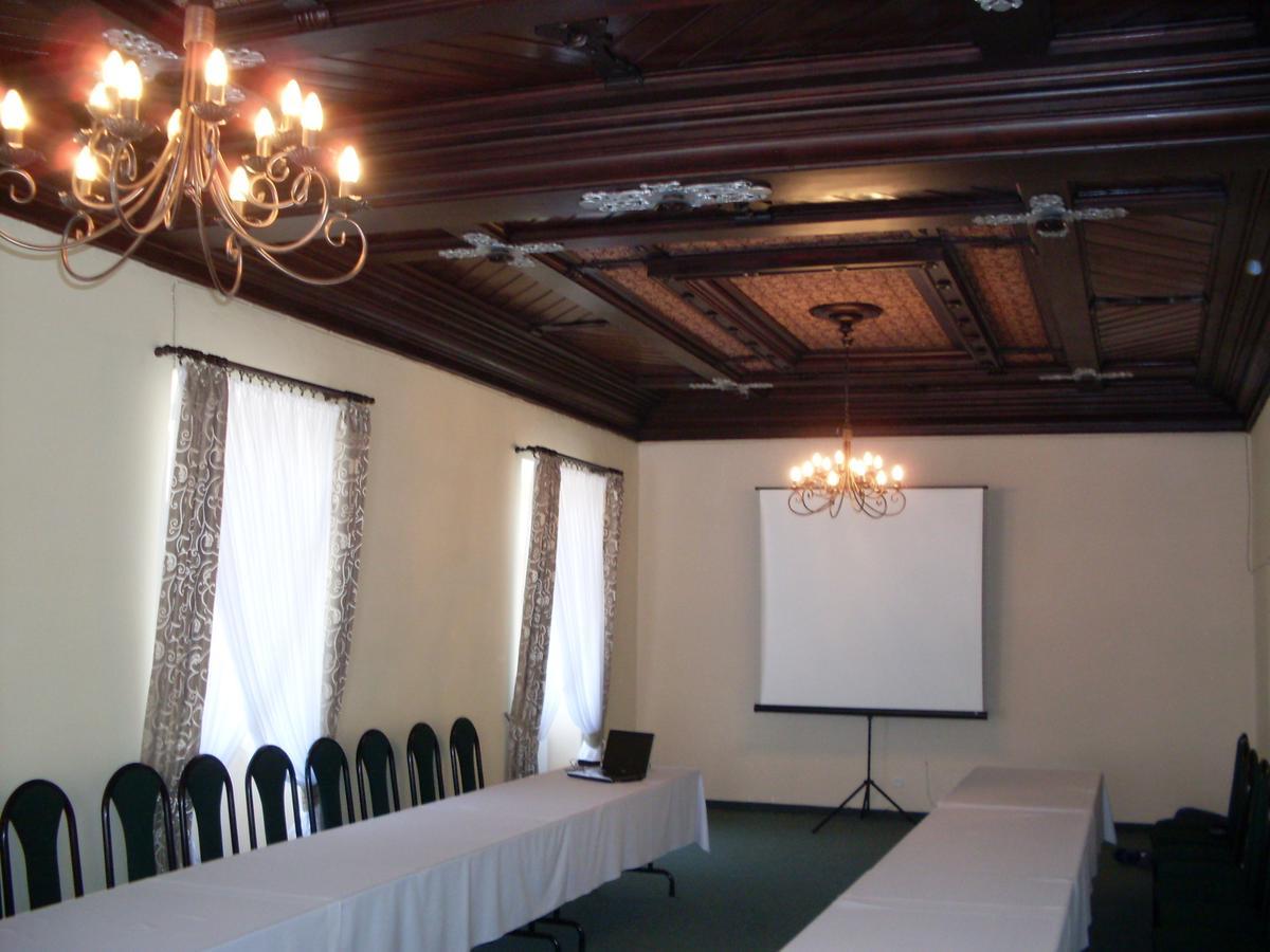 Hotel Krokus Kamienna Gora Dış mekan fotoğraf